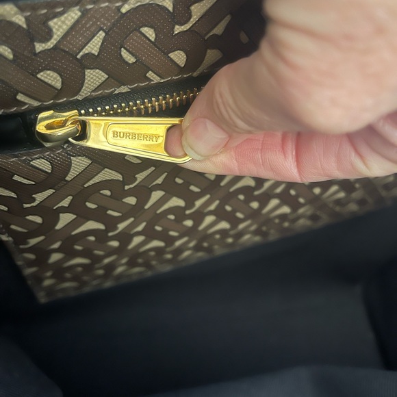 Burberry Large Monogram Stripe E-Canvas Tote Bag - Picture 11 of 12